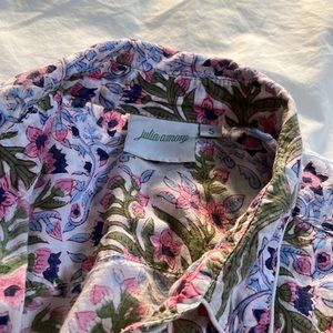 Julia Amory husband shirt